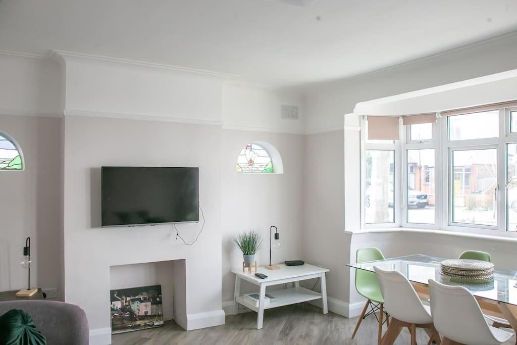 Apartamento Coastal Haven In Leigh-On-Sea Southend-on-Sea Exterior foto